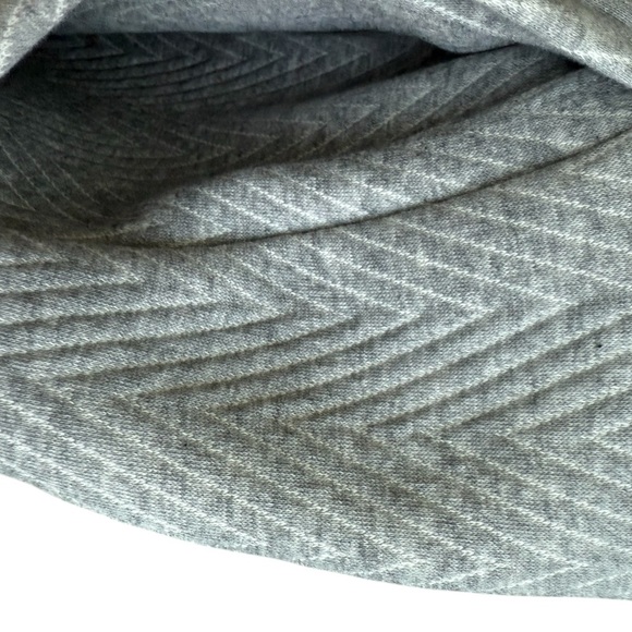 J Lindeberg Randal Zig Zag Quilt Full Zip Womens Jacket Sweater SZ Small - Picture 4 of 8